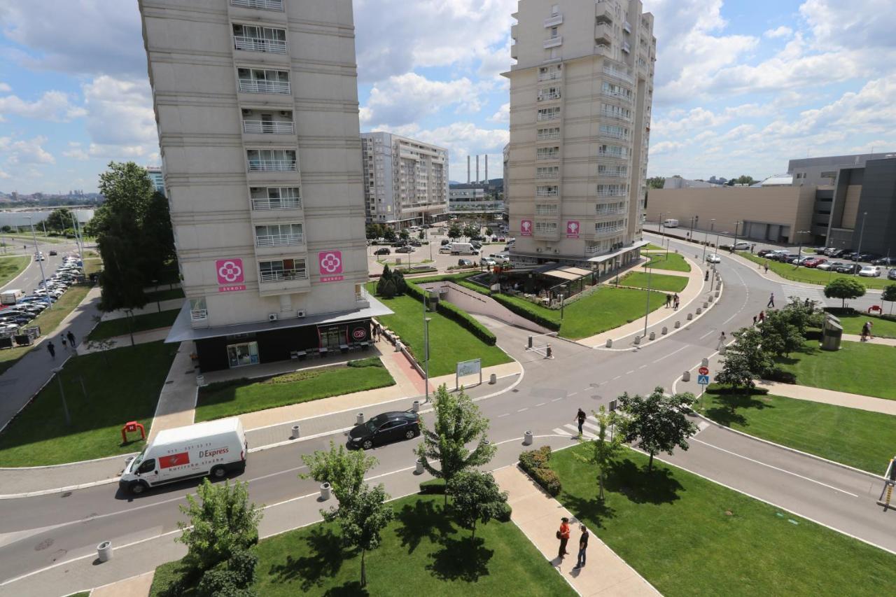 New Belgrade Apartment Belville, Parking 5 Evra Dan المظهر الخارجي الصورة