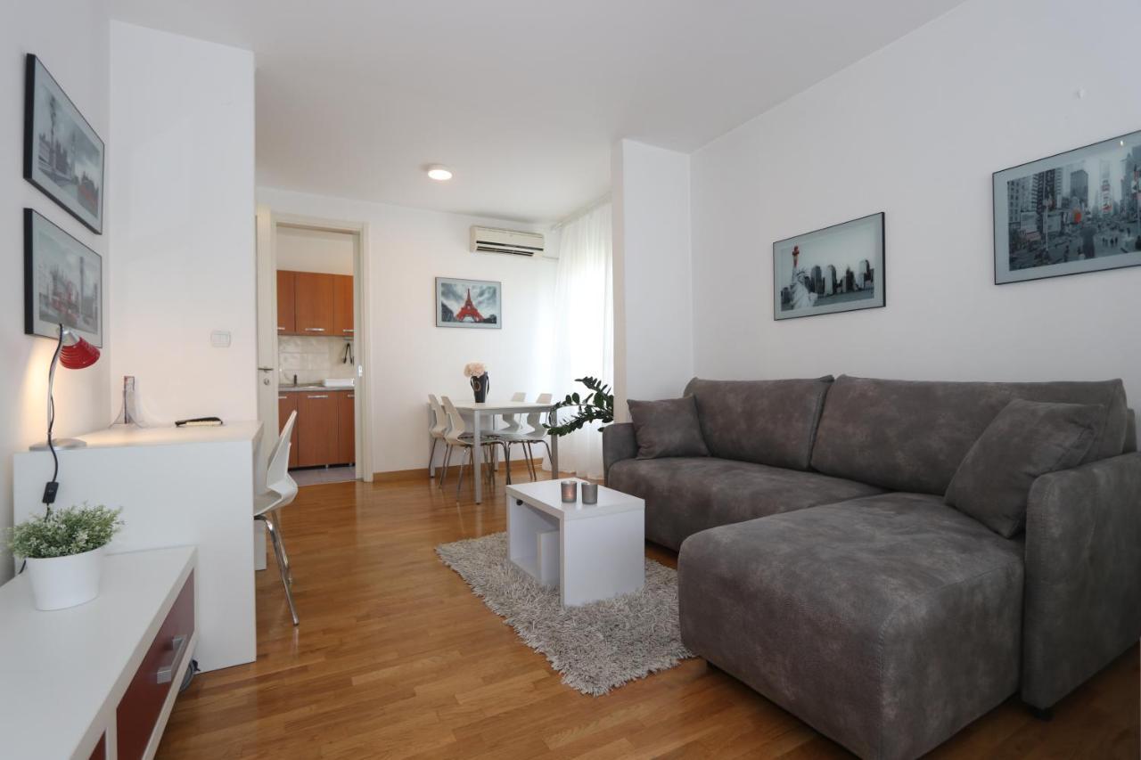 New Belgrade Apartment Belville, Parking 5 Evra Dan المظهر الخارجي الصورة